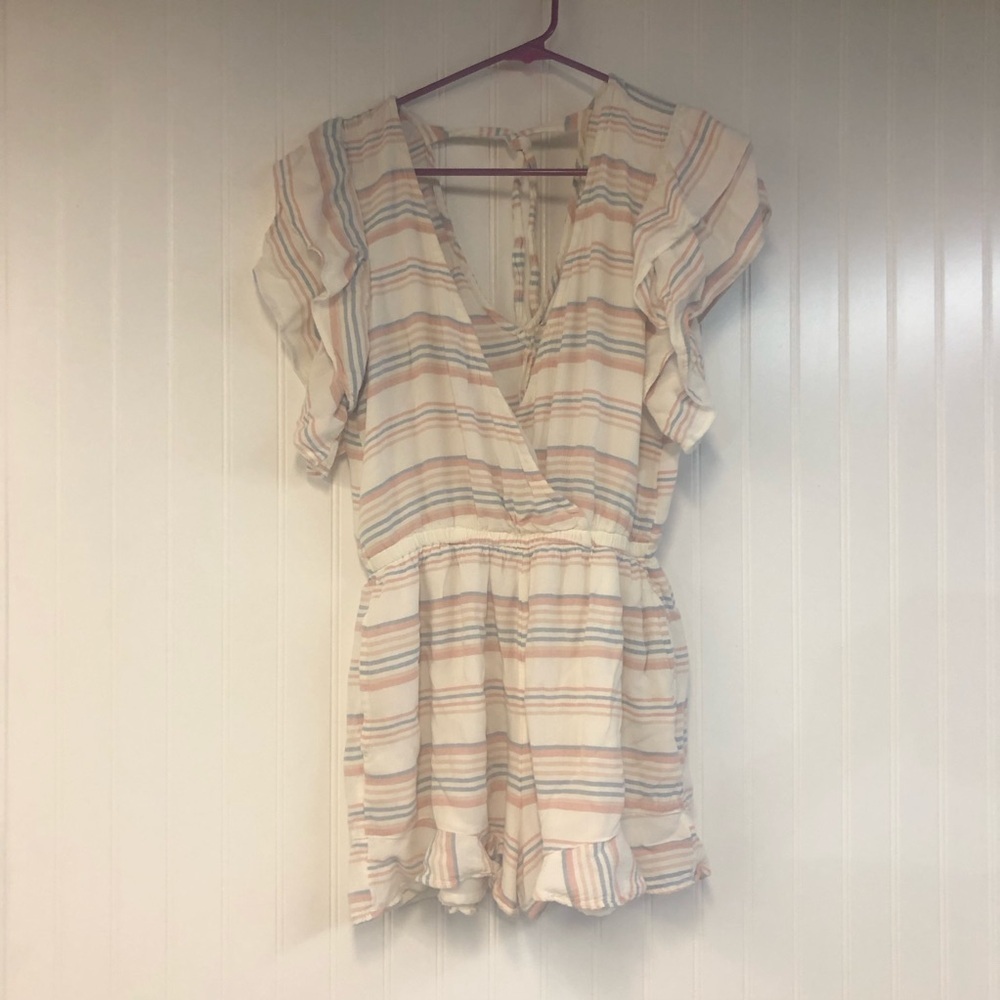 American Eagle Pink Blue Striped V-Neck Ruffle Romper VNeck Medium Lightweight